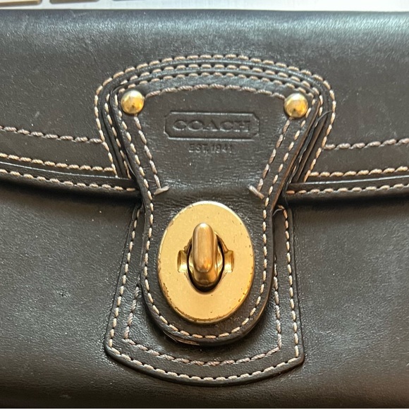 Vintage Coach Black leather wallet  Turn lock Wallet - Picture 1 of 5